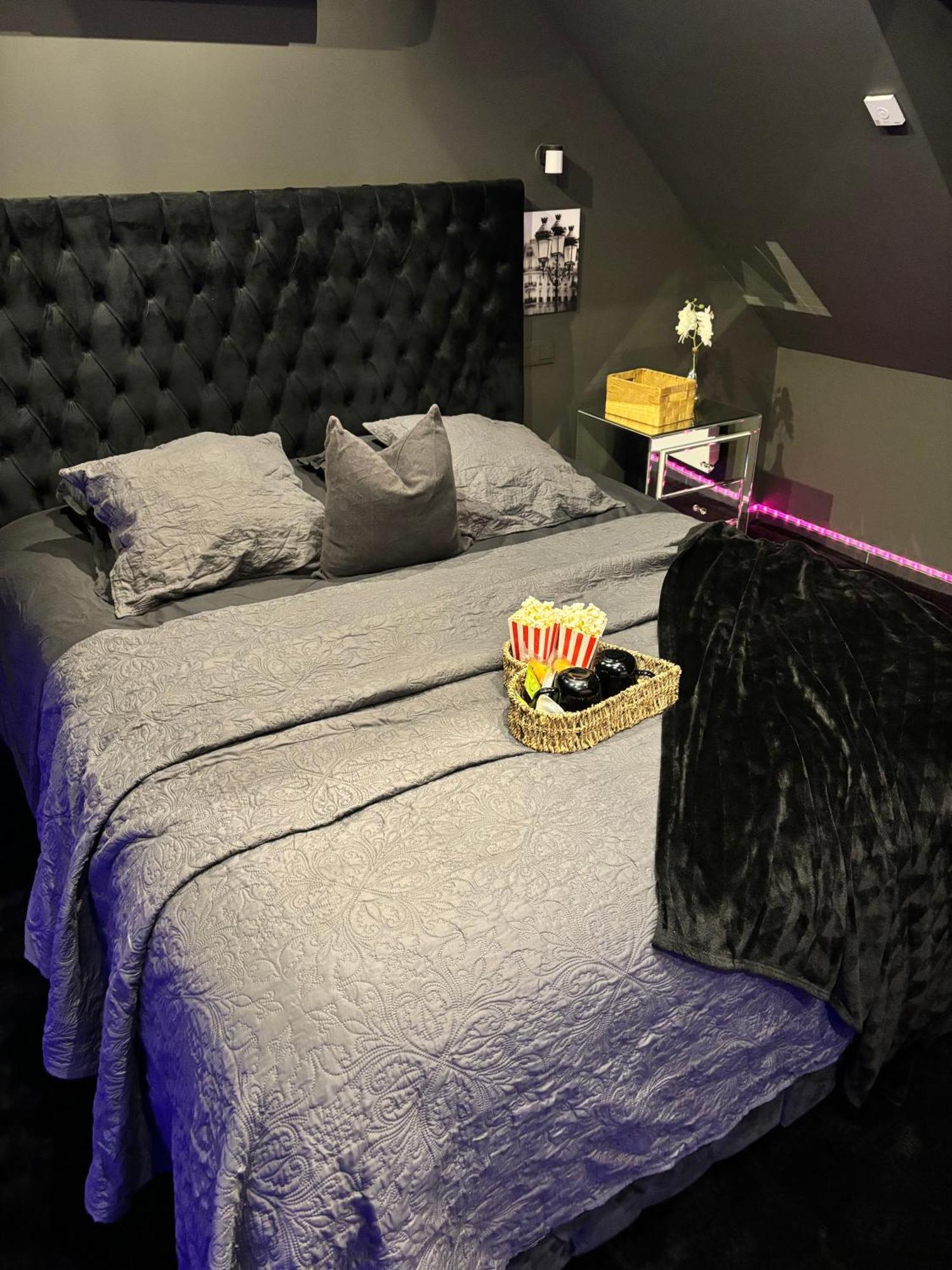 Magnifique Duplex Avec Jaccuzi, Sauna Et Cinema Room Privatif Fontenoy  Exterior photo